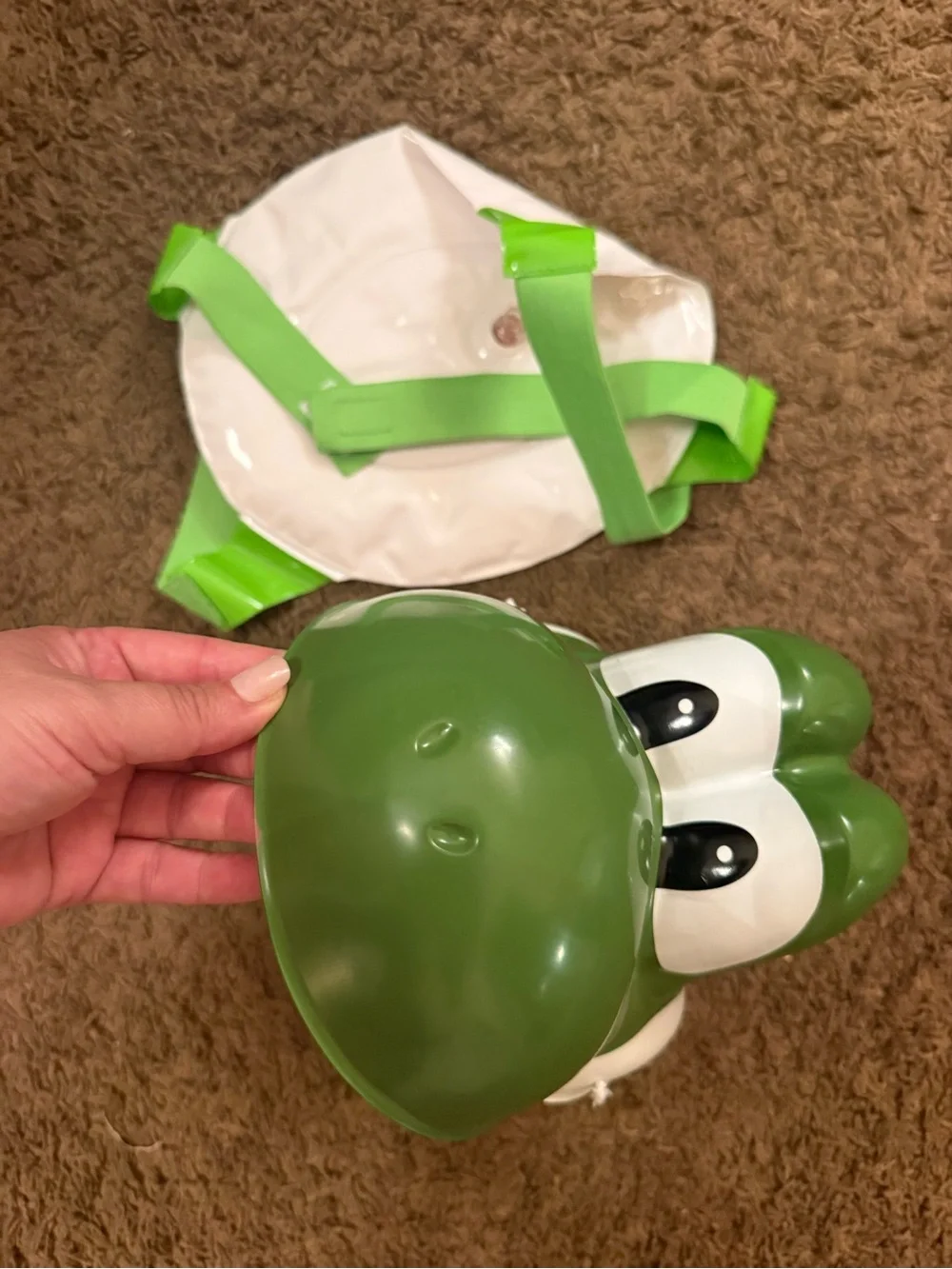 Nintendo Super Mario Yoshi Costume in Green and White